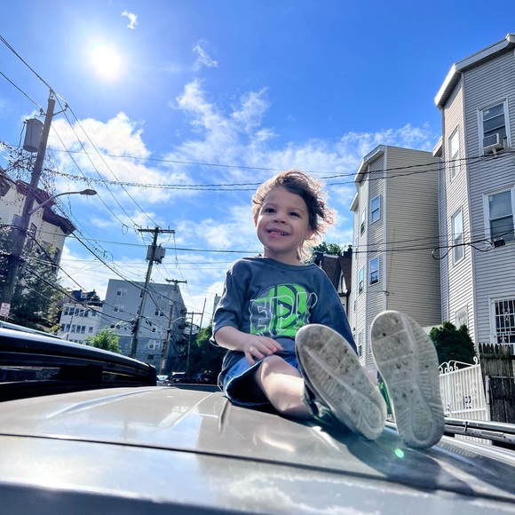 Meet your Posher, Jennifer - Picture 2 of 16